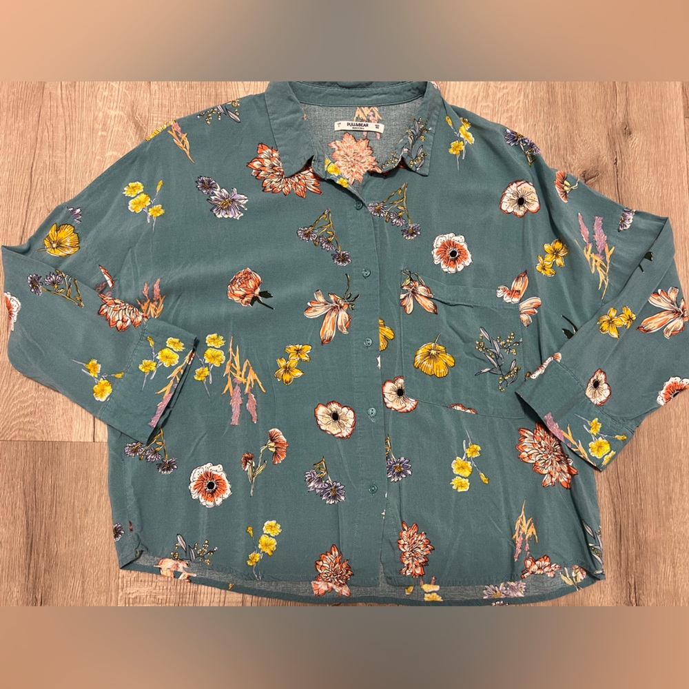 Pull & Bear Crop Blouse - Size Large